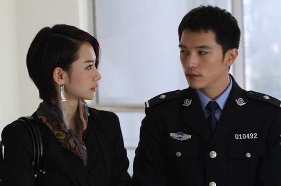 戚薇全面演绎职场女王 内地职场剧再现经典_演艺经纪