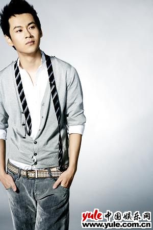 <em>徐子崴</em>山西商演 超帅外形赢女粉丝芳心(图)_演